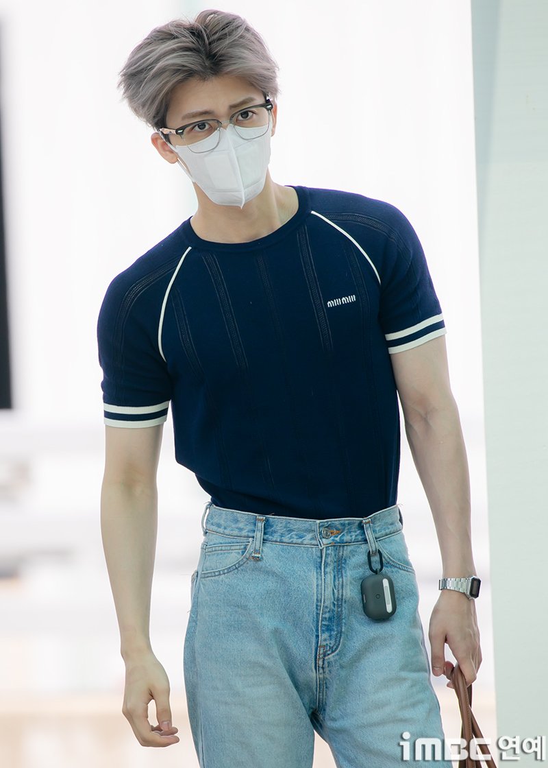 [포토] NCT 드림 재민, 완벽한 비율 
#NCTDREAM #엔시티드림 #재민 #JAEMIN 
#출국 #공항패션 #ICN_250829 [iMBC 연예]

NCT DREAM(엔시티 드림) 재민이 29일 오후 해외 콘서트 일정 참석 차 인천국제공항 제2여객터미널을 통해 홍콩으로 출국하고 있다.

⬇️고화질 Click Plz⬇️