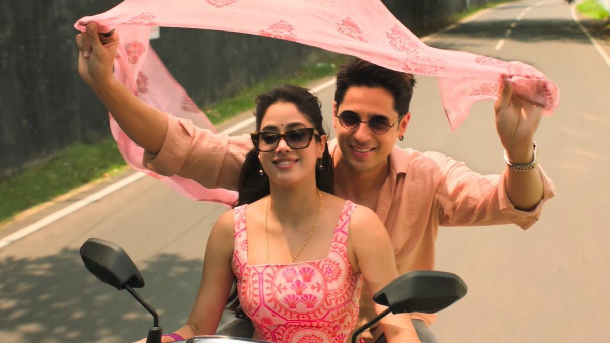 amitkotarya's tweet photo. Drama, romance and the cultural aromas. It will take you to the unforeseen rollercoaster ride 
#SidharthMalhotra comes like a radiant sun whose glow is really charming on-screen, Teekha Munda whereas #JanhviKapoor The Chatpati Naari makes you fall in love with her.
#ParamSundari https://t.co/8oqQPfb4Y6