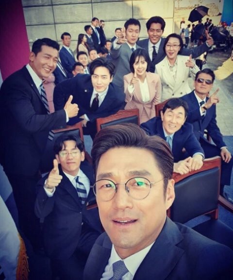 오영석 탈을 쓴 서동재 표정의 이주녁을 좋아하는 편