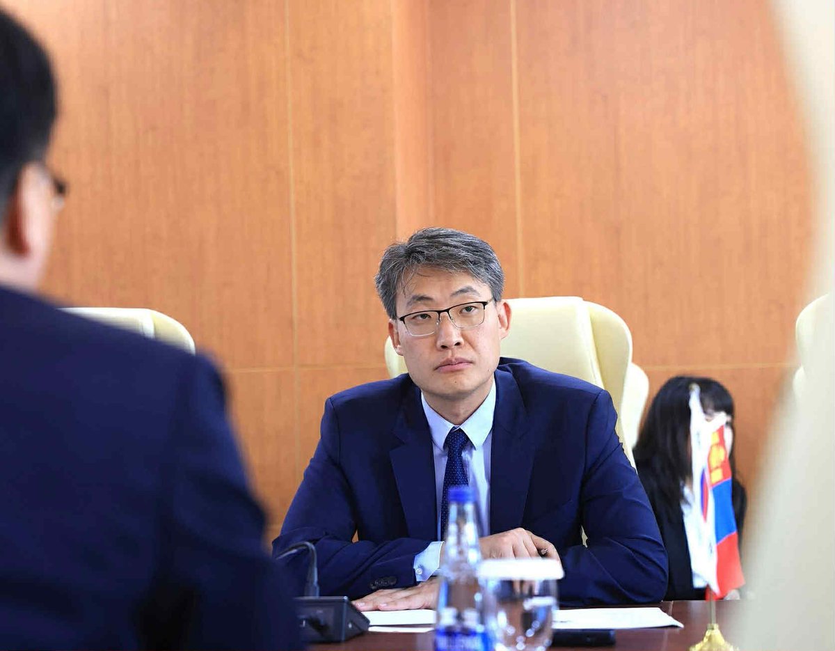 ХУВИЙН СУРГУУЛИУДАД ХУВЬСАХ ЗАРДАЛ ОЛГОХООС УРЬТАЖ УЛСЫН СУРГУУЛИУДЫН ХӨРӨНГӨ ОРУУЛАЛТЫГ ШИЙД‼️‼️‼️
<a href="/naranbayarp/">Пүрэвсүрэнгийн Наранбаяр</a> чи ажлаа хийж чадахгүй  гай болоод байна. Зайлаад өг!!!