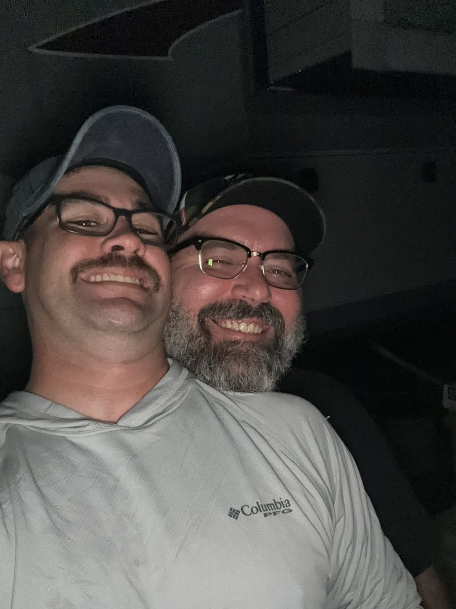 BUM8LE8EE TUNA tweet media