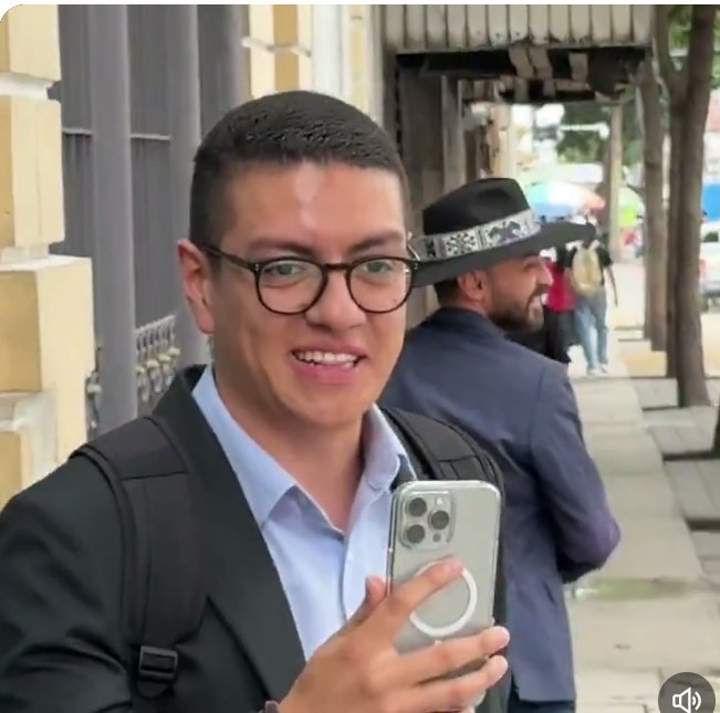 Mario Rosales tweet media