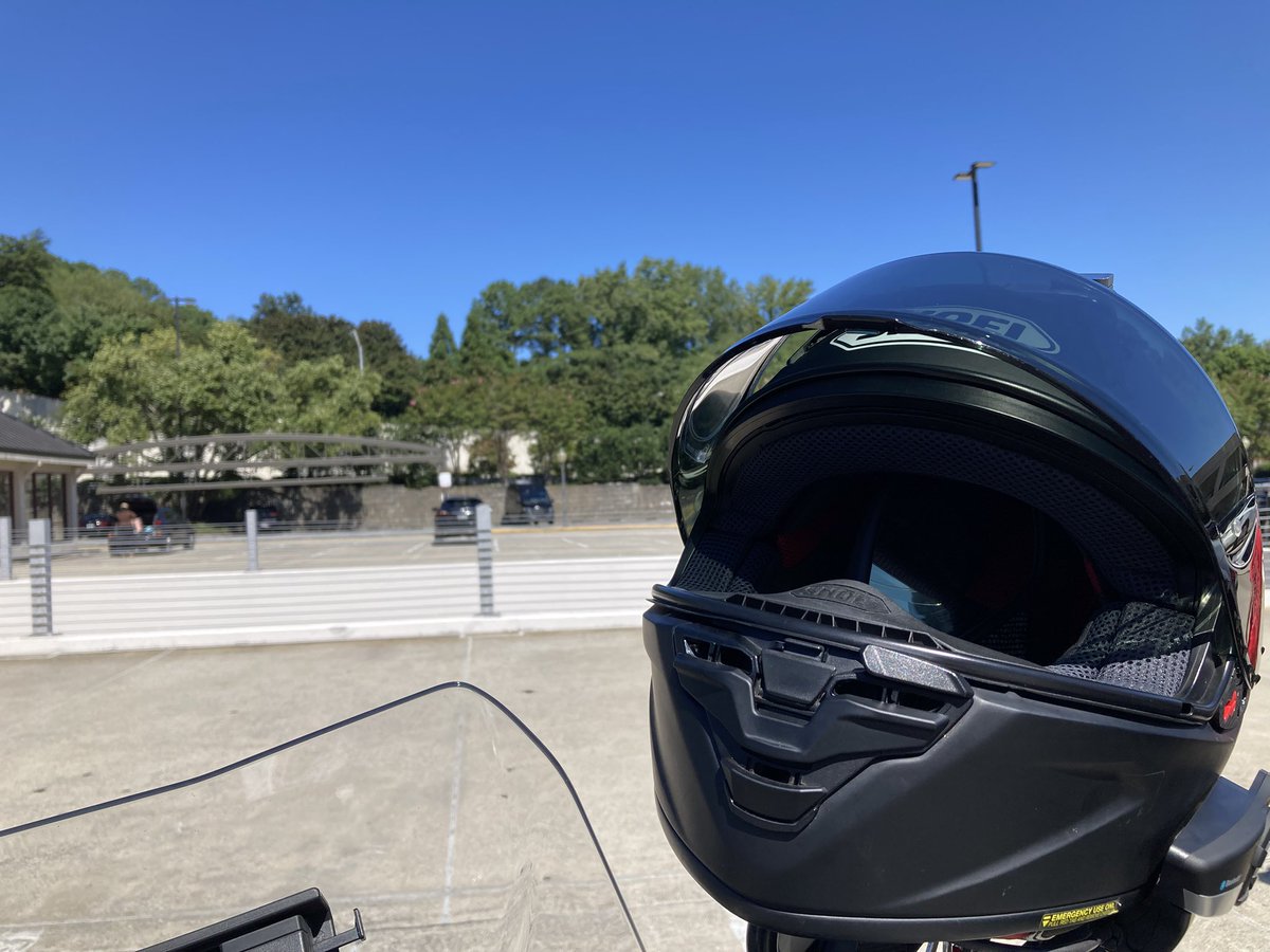 思ったよりアメリカはみんな安全運転で
危険なのはイタリア。楽しいのはドイツかな。