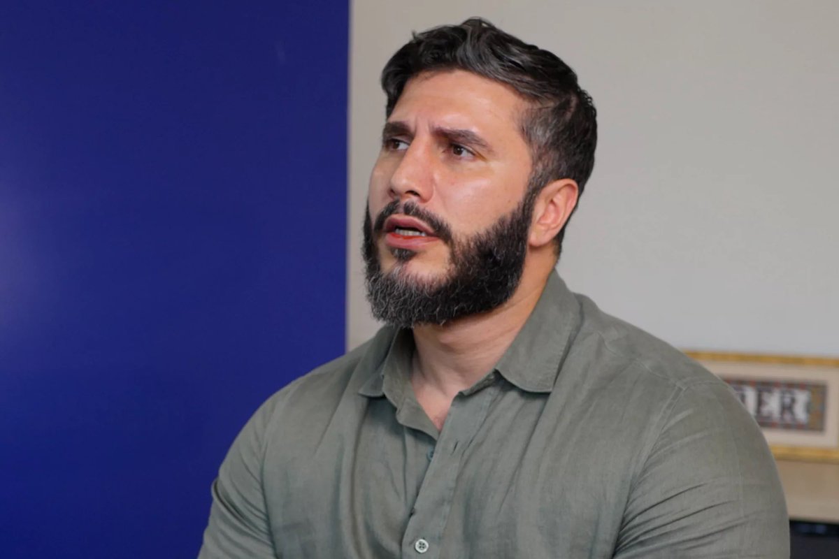 طبيب  غزة 
من العراق 🇮🇶  يكرهونك  لأنك شيعي لا اكثر ولا اقل 
#محمد_طاهر