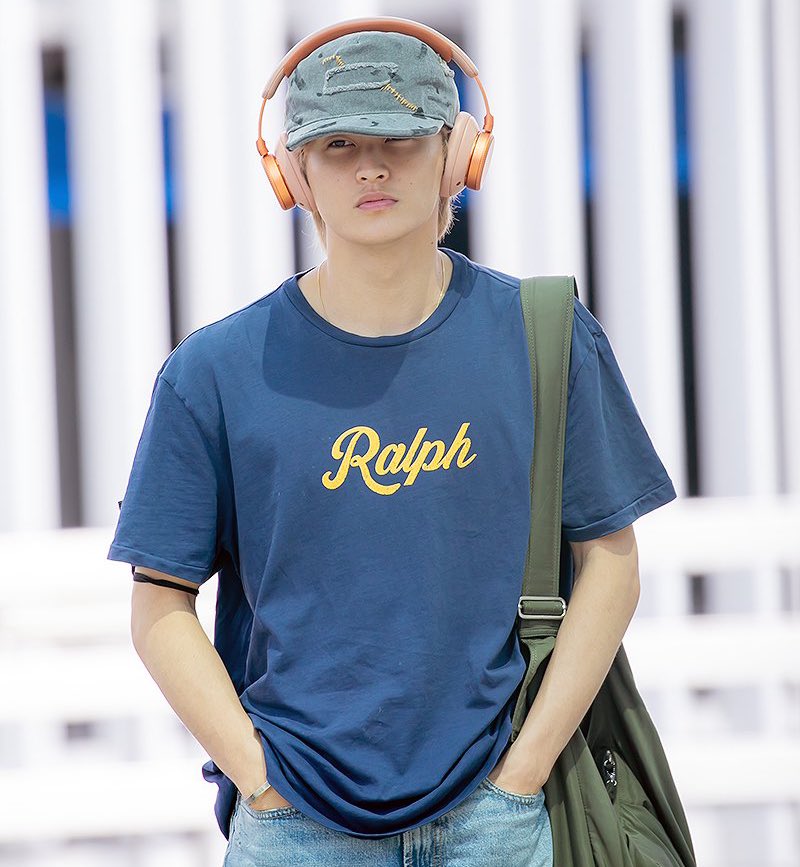 coolsince1999's tweet photo. หน้าสด + ตอหนวด + หุ่นที่หนาขึ้น =😭😭😭😭😭😭 https://t.co/Xd20s1kub8