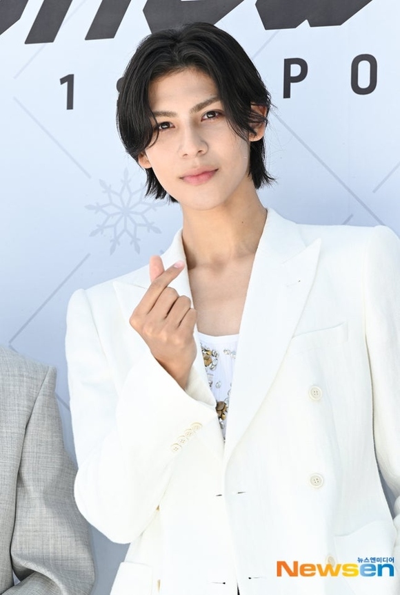 Snow Man 韓国 popup 4点セット ラウール Snow Man 韓国 1st