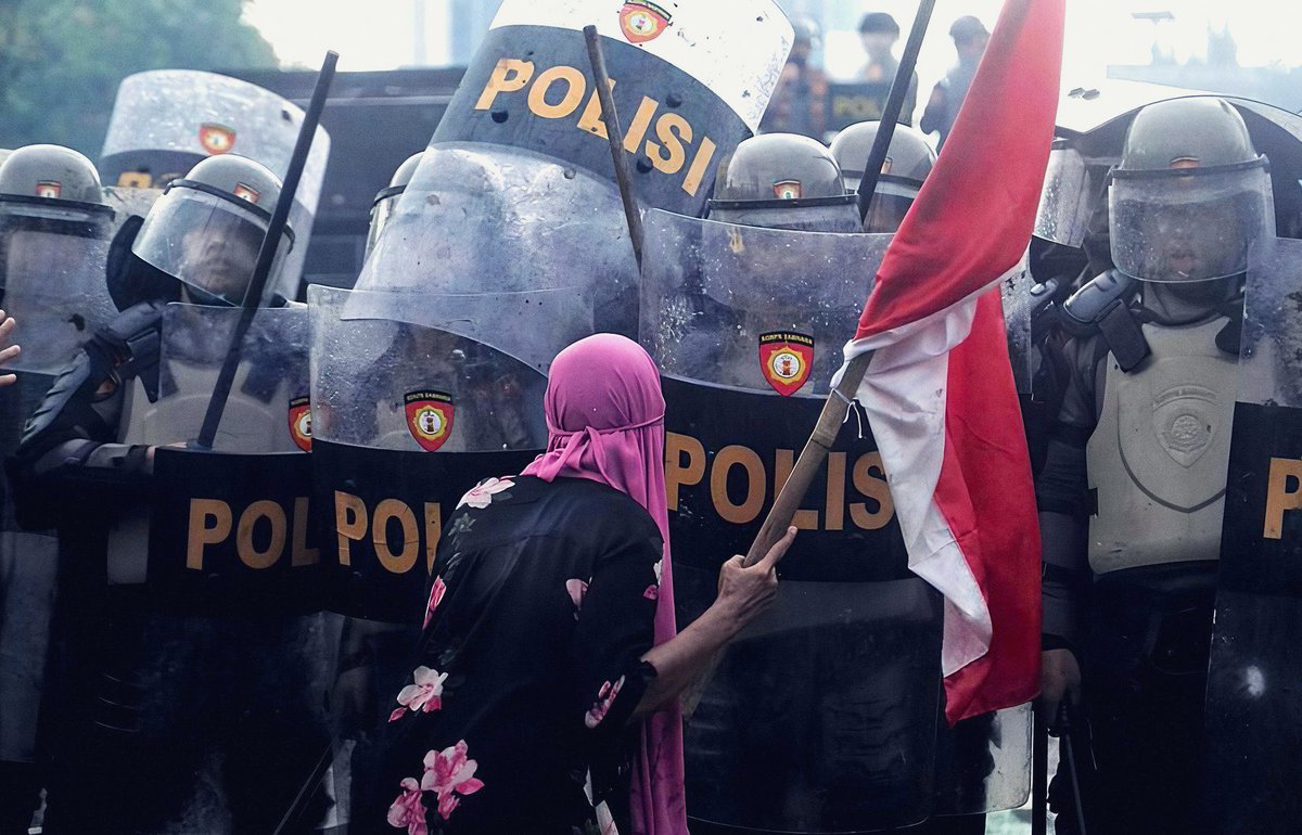 hidup perempuan yang melawan