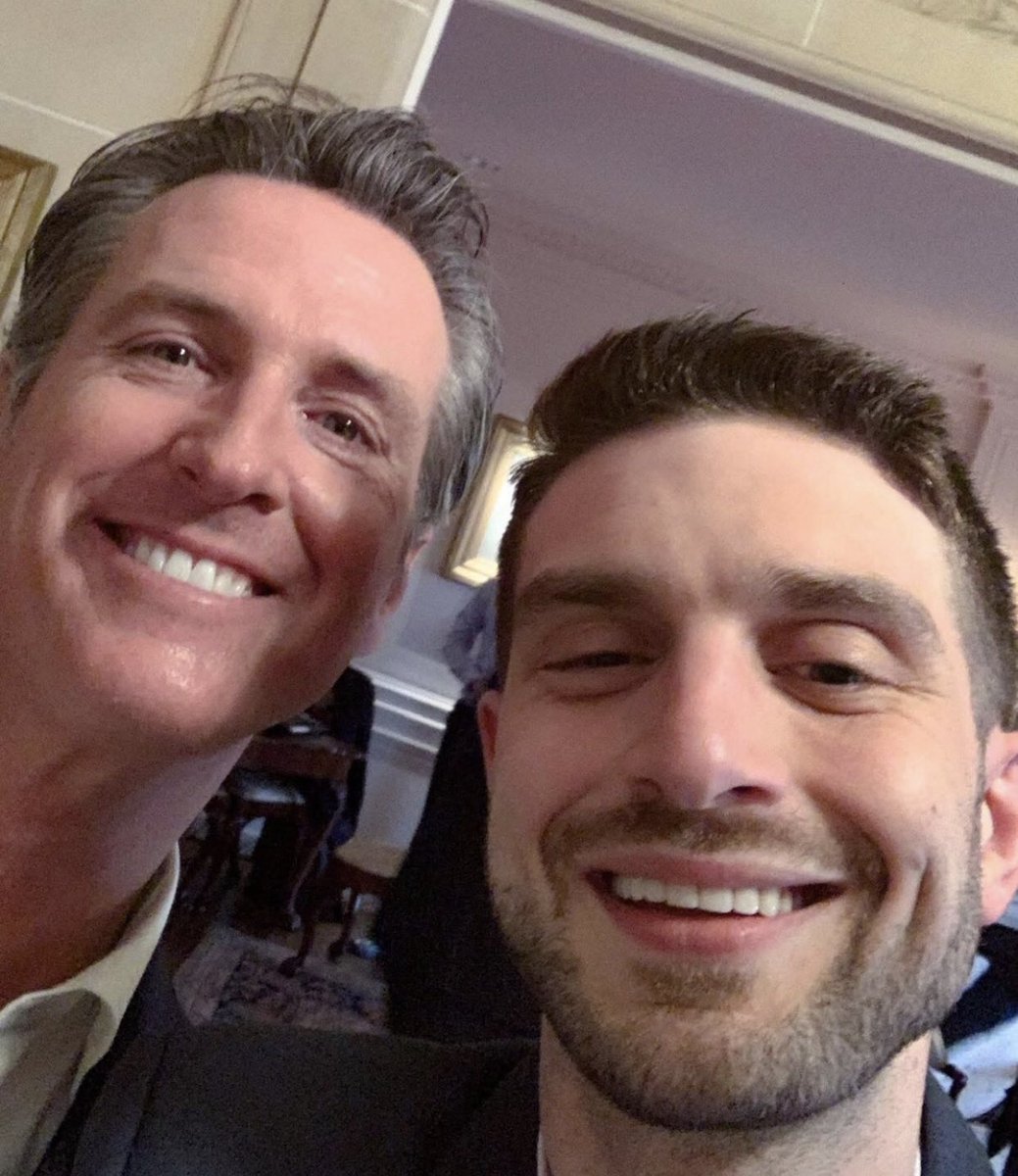 <a href="/DOGEQEEN/">Hosna ⚖️</a> Alex &amp; WEF already paid for him
to be President? ⬇️