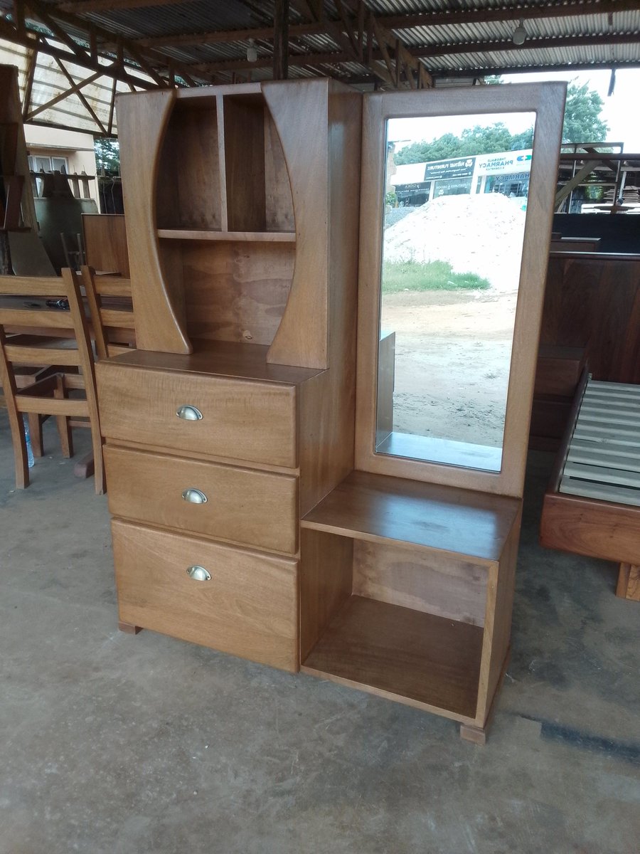 Hii ni moja wapo ya kazi Karibuni sana, kazi ni kaliii Mnoo