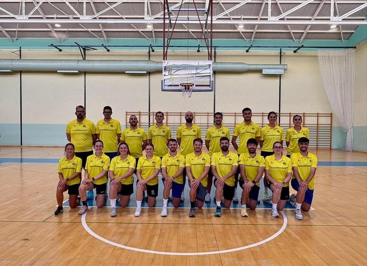 💠 SELECCIONES // CONCENTRACIÓN DE ÍSCAR //

¡CON TODOS USTEDES... NUESTRO STAFF TÉCNICO!

🏀💥👏🏻

#SeleccionesFBPA #FormandoBaloncestoFBPA <a href="/villadeiscar/">villadeiscar</a> <a href="/villadeiscar/">villadeiscar</a>