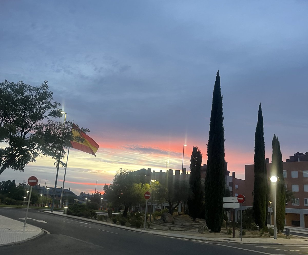 Último madrugón! Precioso amanecer!! VIVA 🇪🇸