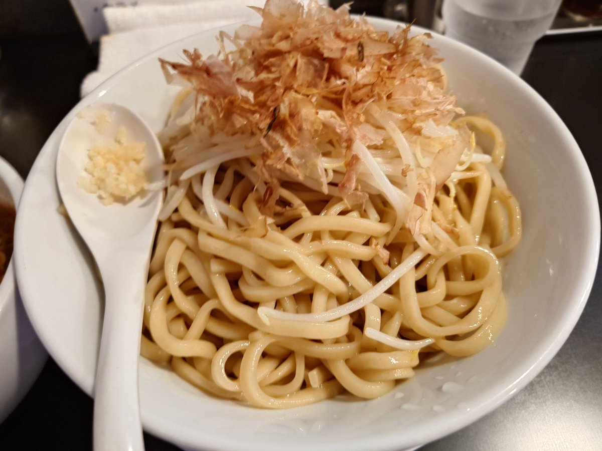 7_sanzu's tweet photo. 天高く翔べ！
鶏つけ麺大
前回鶏二郎食べて大満足でしたが、つけ麺も美味しそうだなぁ～と思ってたらやってくれました！

濃厚なのに鶏の旨味で比較的あっさりなせいか大でも余裕で完食。

ごちそうさまでした～
からの～ https://t.co/D2riwI4jeq