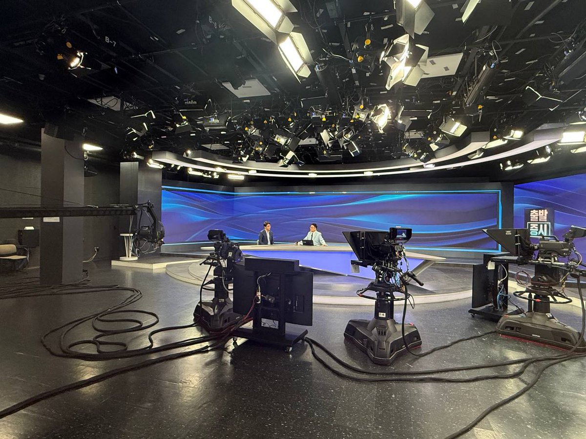 Story (꧁IP꧂) (@storyprotocol) on Twitter photo Behind the scenes with CEO <a href="/storysylee/">S.Y. Lee Story/IP</a> live on Korea Economic Daily, the Bloomberg of Korea.
Introduced as Korea’s breakout global founder, SY detailed how Story is solving IP monetization, how <a href="/psdnai/">Poseidon</a> powers AI-native licensing, and why onchain IP is the next great asset class. Behind the scenes with CEO <a href="/storysylee/">S.Y. Lee Story/IP</a> live on Korea Economic Daily, the Bloomberg of Korea.
Introduced as Korea’s breakout global founder, SY detailed how Story is solving IP monetization, how <a href="/psdnai/">Poseidon</a> powers AI-native licensing, and why onchain IP is the next great asset class.