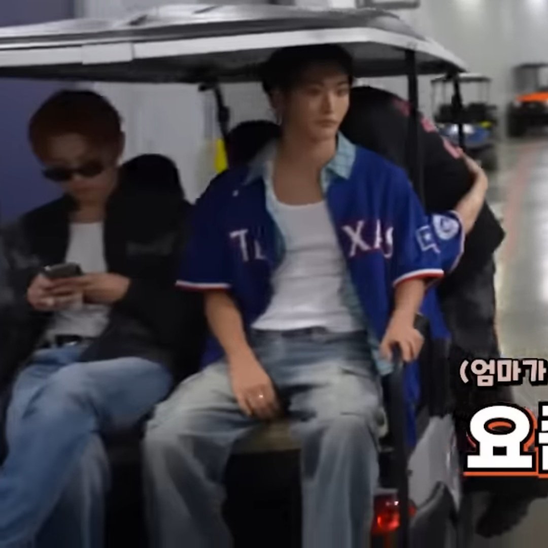 joongtism's tweet photo. 2 baddies 2 baddies 1 golf cart https://t.co/0IIgsv0c9e