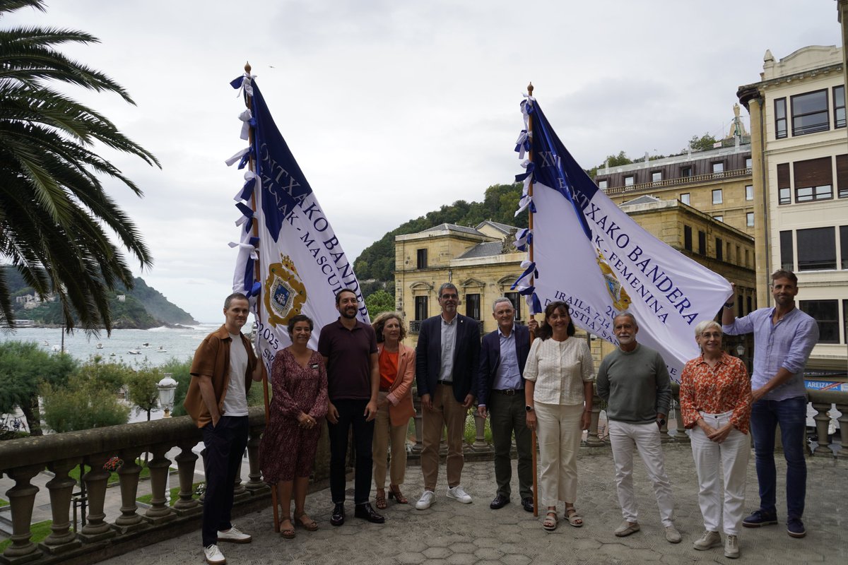 #KontxakoBandera2025 aurkeztu da
📆Sailkatze-estropada emakumeak:irailak 3 18:00etan
📆Sailkatze-estropada gizonak:irailak 4 18:00etan
📆Lehenengo&amp;bigarren jardunaldiak:irailak 7&amp;14 11:00etan emakumeak/12:00etan gizonak
ℹ️tinyurl.com/2acfwd62
<a href="/donostiakultura/">Donostia Kultura</a> <a href="/DonostiakoUdala/">Donostiako Udala</a>