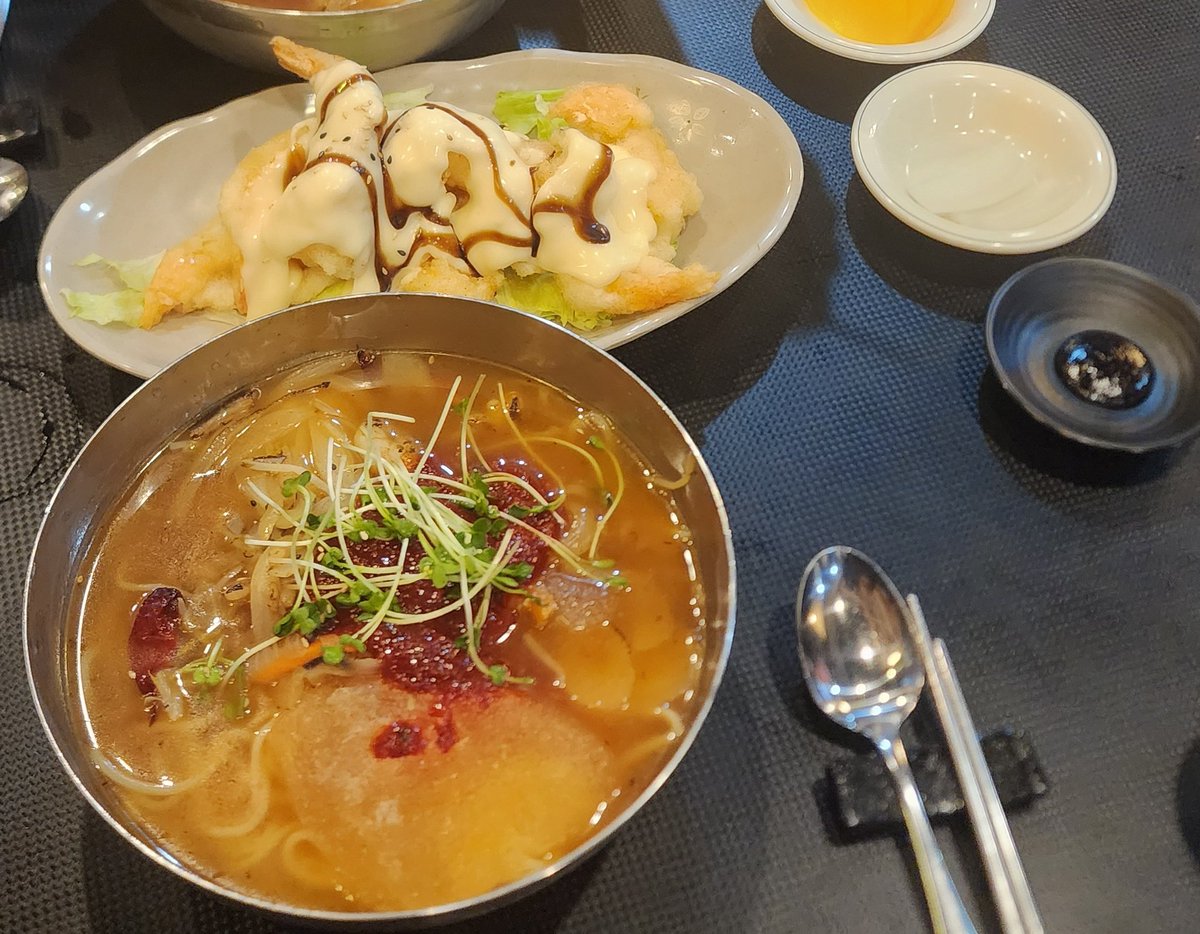 안녕하세요..
냉짬뽕 이렇게맛잇는거 
지금알았숩니다 너무너무맛있네요..