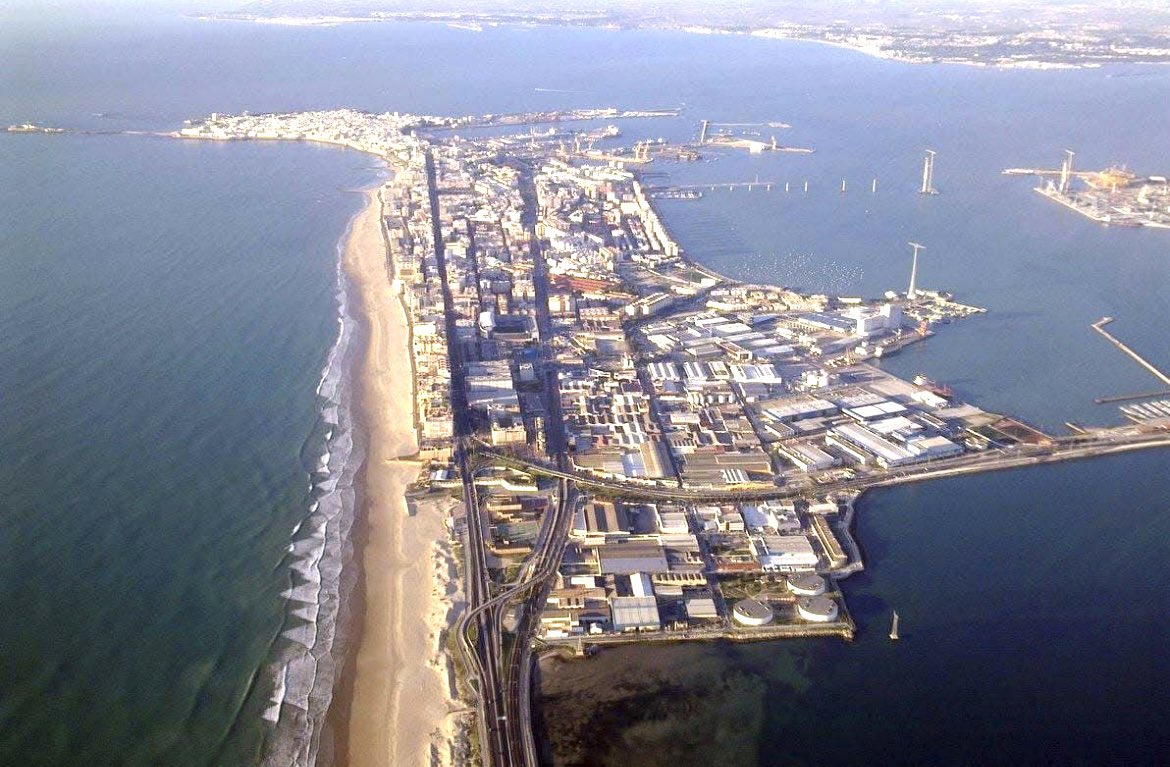 HistoriadeCadiz's tweet photo. Varios nombres de #Cádiz:

#Gadir para los #fenicios
#Gades para los #romanos
#Gadeira para los #griegos
y hoy...
#Cadix para los #franceses
#Cadice para los #italianos
#Cádis para los #portugueses
#Kadyks para los #polacos
 #Qādis para los #árabes
#カディス para los #japoneses. https://t.co/R0LLObOIZ0