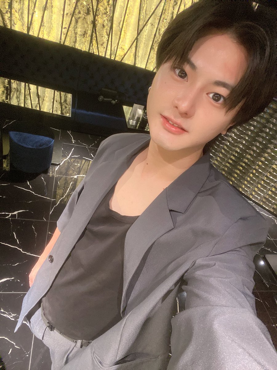 yui_star0502's tweet image. 星を見ながらお月見したい🎑
涼しくなって過ごしやすい時期🌾✨
#記録よりも記憶に残るホストクラブ