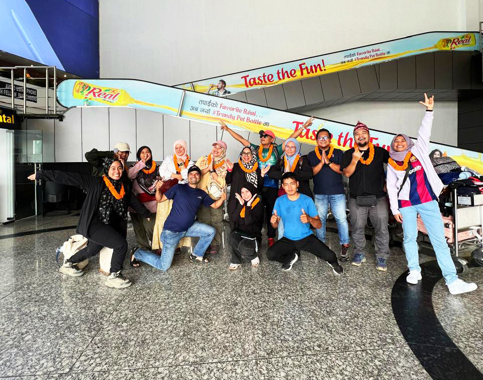 Namaste and Warm Greetings from Kathmandu, Nepal. 🙏

This afternoon, we warmly welcomed our spirited travelers from Malaysia. They now set forth on a soul-stirring trek into the majestic embrace of the Himalayas. 

#Trek | #TheHimalayas | #Adventure | #MBC | #Mardi | #Nepal