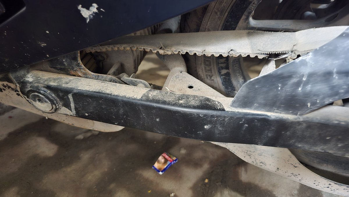 iamjitesh7's tweet photo. @OlaElectric @Olacabs @bhash 

I have visited Ola Electric motinagar delhi service center. 
Ticket # 09721303 this is my ticket id.
I have raised request that my belt is broken and body panel service coming out. 
The manager of service center told me to drop the scooter https://t.co/QVomYJ8dfu
