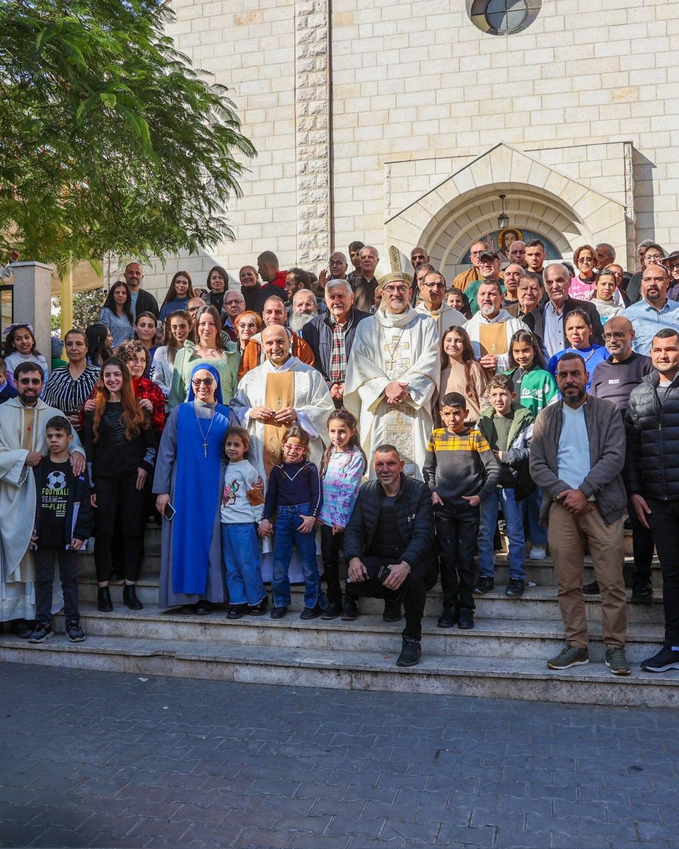 GlobalUpdates24's tweet image. BREAKING –

The last Christian community in Gaza refuses to leave Church

"We were bоrn here. No matter what Israel does, we will not fIee like cоwards"