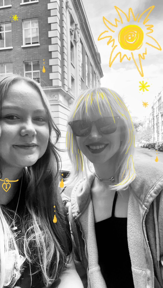 halfemptychar's tweet image. Followed the best Whim yesterday 💛