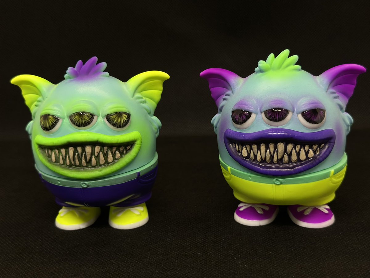 PEEK A BOO TOYさん GIGIGU🎪 ・初ソフビ！ ・継続してディスプレイ