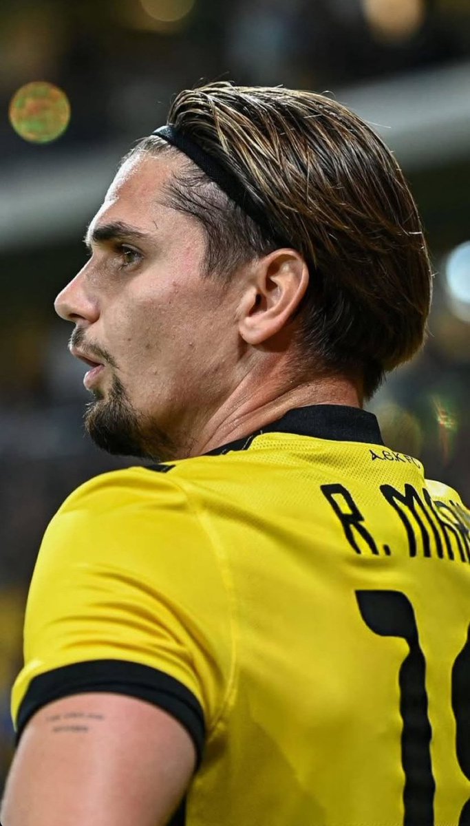 Razvan Marin Stats vs Anderlecht last night.

Minutes: 90
Touches: 65
Accurate Passes: 35/39 (90%)
Key Passes: 2
Big Chances Created: 1
Accurate Long Balls: 3/5
Ground Duels Won: 7/13
Aerial Duels Won: 1/2
Tackles: 3

Just one of the masterclass performances last night.🟡⚫️
#aek