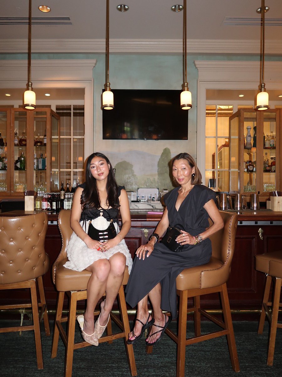 Ara Thomas tweet media