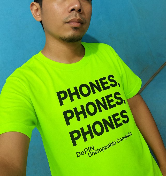 fcfwalxj4's tweet image. 📸 Rocking my neon green &quot;Phones, Phones, Phones&quot; shirt!
Proud to support the future of DePIN and Unstoppable Compute 🚀
@Acurast
#PhonesPhonesPhones #DePIN #UnstoppableCompute

@Acurast