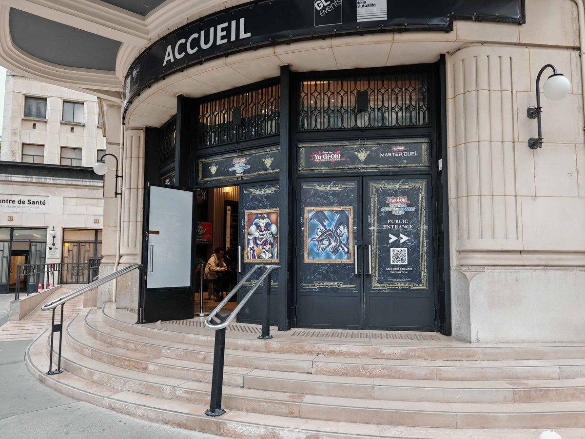 BreakflipFR's tweet image. 🎴 Le grand jour est arrivé !

Les Yu-Gi-Oh! World Championship 2025 ouvrent leurs portes aujourd’hui à Paris 🇫🇷✨

Pendant 3 jours, les meilleurs duellistes du monde s’affrontent pour le titre suprême 🏆🔥

Qui sera sacré champion ? 👀