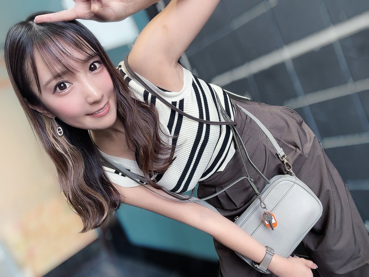 明日8/30(土)は［KEIZ大高店］さんへ

なんとっっまなみんと一緒💓どひゃっ

それに明日は⓪の日だしめちゃ楽しみ〜
責めでいってみようか？
一緒にあそぼーぜぃ(◜ᴗ◝ )✨✨✨

⚠️オンライン抽選忘れずに!!!
《スロットライブ》PR