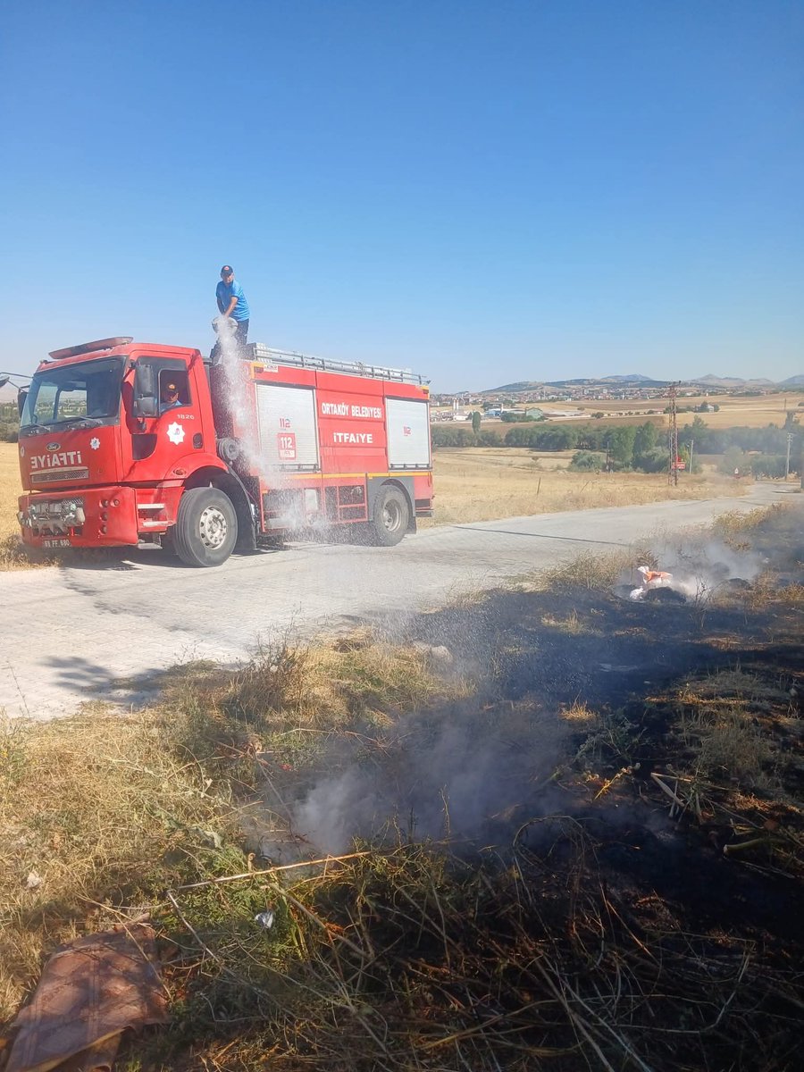 🚒 Akpınar Köyü’nde Ot Yangını Söndürüldü. Akpınar Köyü’nde çıkan ot yangınına Ortaköy İtfaiye Müdürlüğü ekipleri hızla müdahale ederek alevleri büyümeden kontrol altına aldı. Yangının çıkış nedeni araştırılıyor.