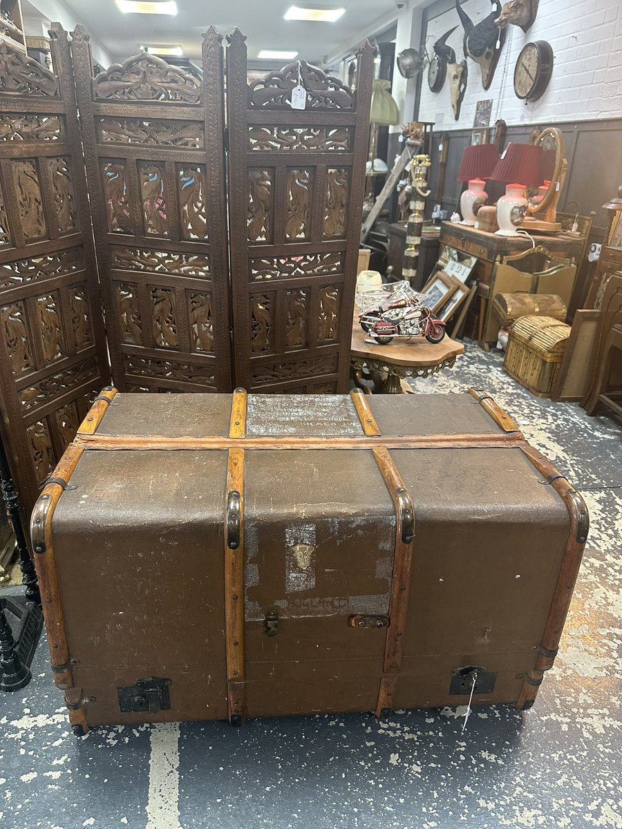 astraantiques's tweet photo. Good morning! We are nearly ready to start the day here 10-5pm #travellerstrunk #storage #antiquecountrydecor #coffetable #storagesolutions #trunk #astraantiquescentre #hemswell #lincolnshire https://t.co/0hkugwn9Qr