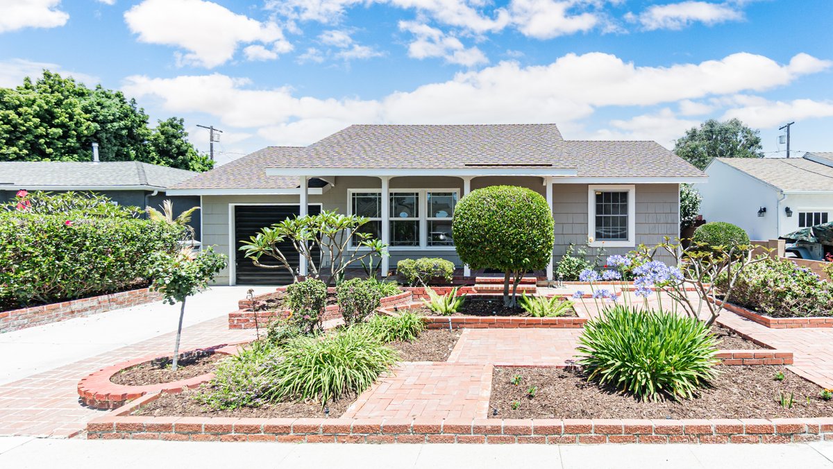 farukbhyn's tweet image. $40,000 Price Reduction
5449 E Fairbrook Street, Long Beach, CA 90815
Nothing like a Los Altos Home in Long Beach
Come and Visit Open House Saturday &amp;amp; Sunday
1:00 PM. TO 4:00 P.M.
An aggressive, well-timed reduction—could potentially renew attention
#familytime #longbeachliving