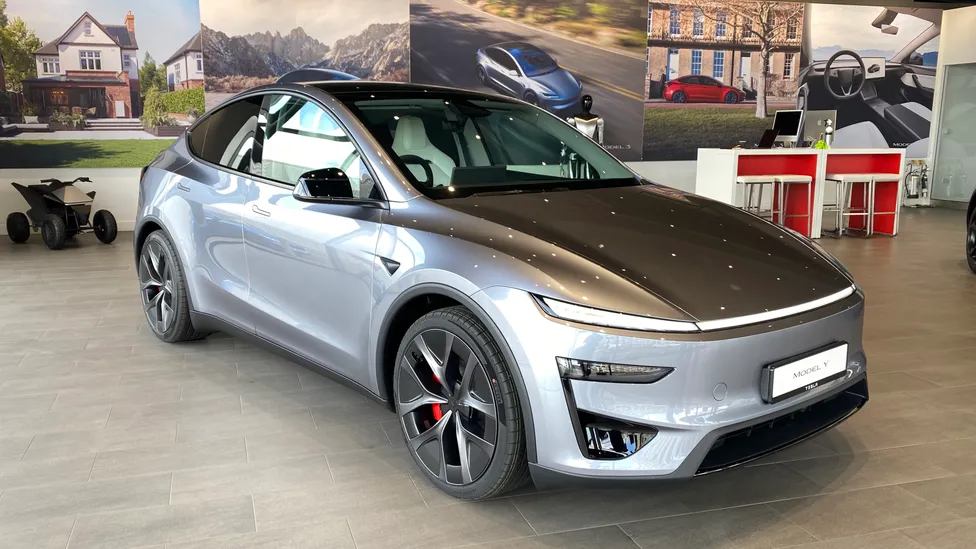 PistonKafalar's tweet photo. Tesla Model Y Performance | Nürburgring’de Geliştirilen 460 HP’lik Aile SUV’u -https://t.co/wXjDZC8S3T @TeslaClubTurkey @TeslaOwnersTR @Tesla #Tesla #teslamodely2025 #modelyperformance https://t.co/9yYdQRUylt