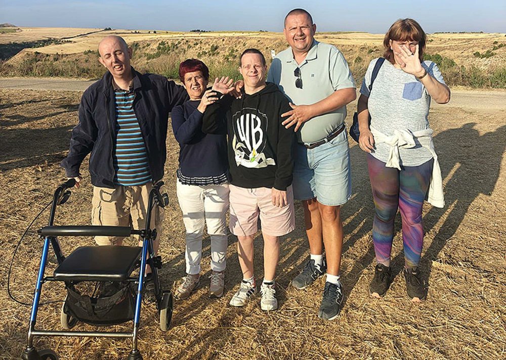 Medios. <a href="/diariodeburgos/">Diario de Burgos</a> 
Cinco estrellas en el rodaje de Los Javis  acortar.link/0JdfX3
#Merindades