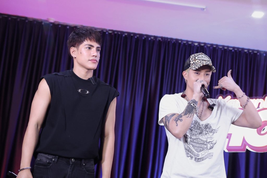 Hala mukhang mag tatay🤣