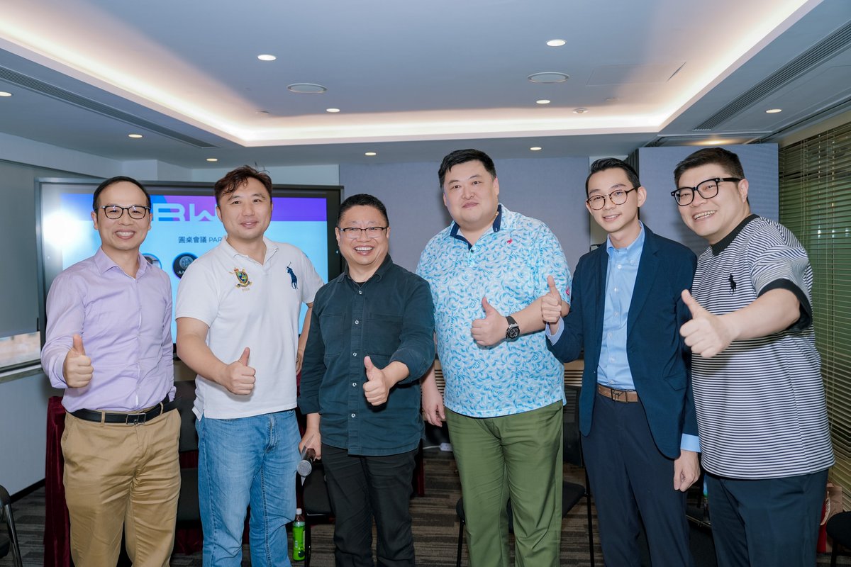 🚨 RWA環球投行聯盟｜香港啟幕回顧 

8.28 現場亮點不斷： 
盧主席精彩致辭、王會長精彩分享、Dr. Robert Lee 前瞻戰略揭示、圓桌論壇火花四射、永續短劇《以太坊》驚喜亮相 

感謝所有到場嘉賓與合作夥伴，全球啟航只是開始，更多精彩即將登場
<a href="/Robertl83909710/">Dr Robertlee 李波</a> <a href="/XShowETH/">古装短剧以太坊</a> <a href="/labs_xt/">XT LABS</a> 

#RWA #web3香港