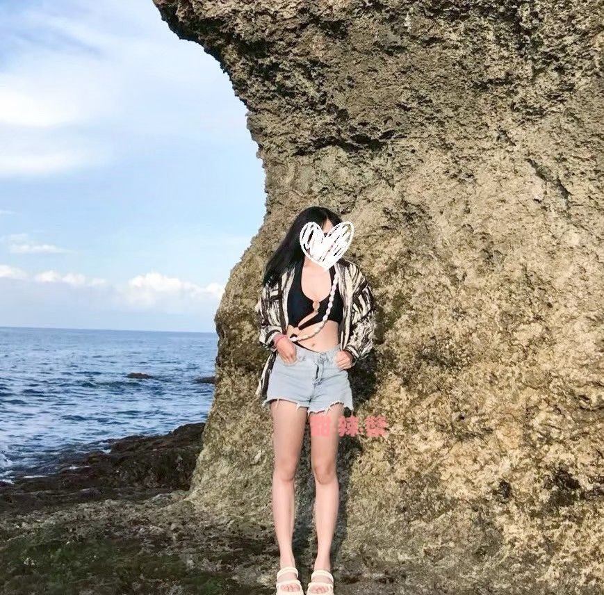 kitty38282's tweet image. 乳頭硬硬的
拍給你看？