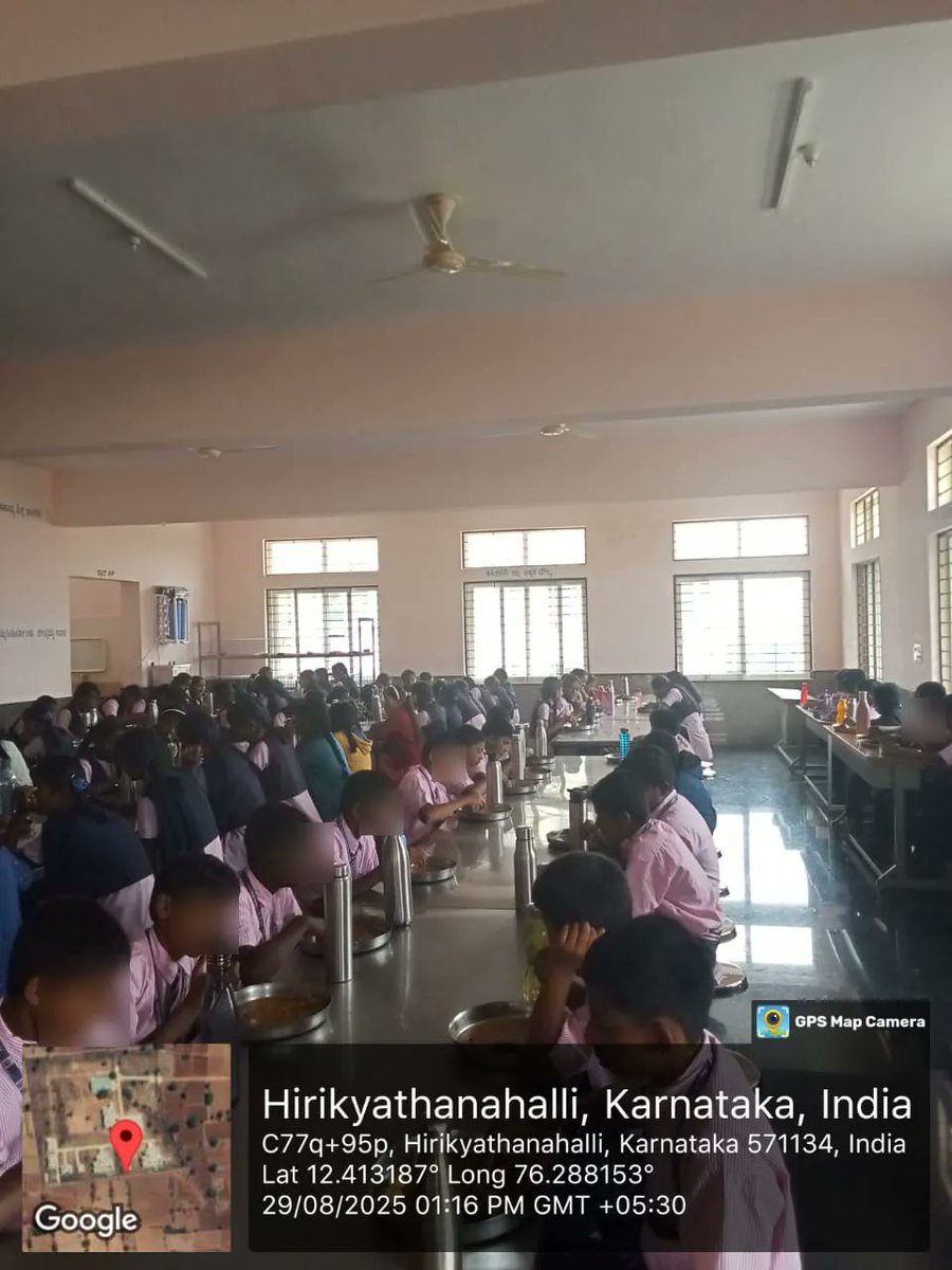 ಡಾ. ಬಿ ಆರ್ ಅಂಬೇಡ್ಕರ್ ವಸತಿ ಶಾಲೆ ಹೆಬ್ಬಾಳ ಮಿರ್ಲೆ ಇಲ್ಲಿನ ವಿದ್ಯಾರ್ಥಿಗಳಿಗೆ ನೀಡಲಾದ ಮಧ್ಯಾಹ್ನ ಊಟದ ಫೋಟೋಗಳು. The photos of the lunch served to students at dr. b r ambedkar residential school, hebbalu (mirle). ದಿನಾಂಕ/Date: 29/08/2025. #SocialAudit_SWDMeals #SocialWelfare_Karnataka