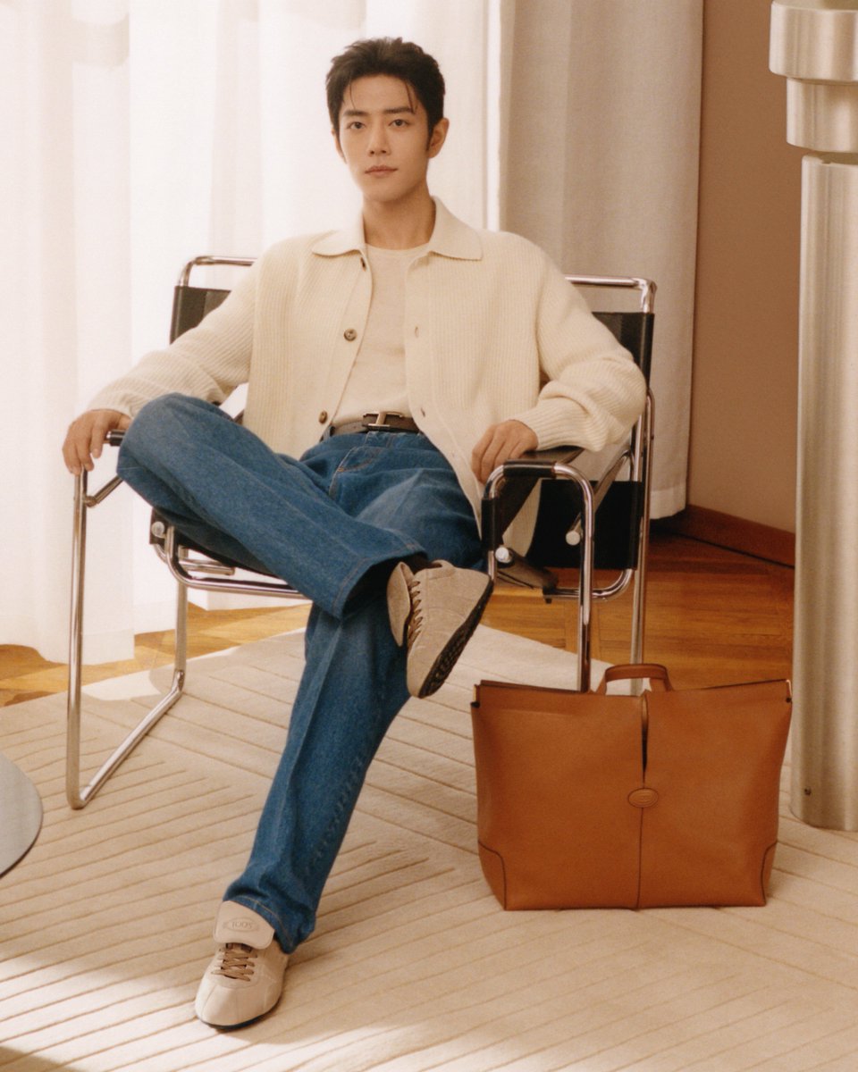 จะแบบไหนก็โดนใจ! ส่งภาพ Global Brand Ambassador ของ TOD'S อย่าง Xiao Zhan ร่วมแคมเปญ Fall-Winter 2025/26 นำเสนอการตีความใหม่ของวิถีชีวิตแบบอิตาลี ด้วยซิลูเอตที่เรียบง่าย วัสดุชั้นเลิศ สะท้อนความงามแบบอิตาลีอย่างแท้จริง💚

#XiaoZhan 
#Tods 
#TodsFW25 
#MintNews