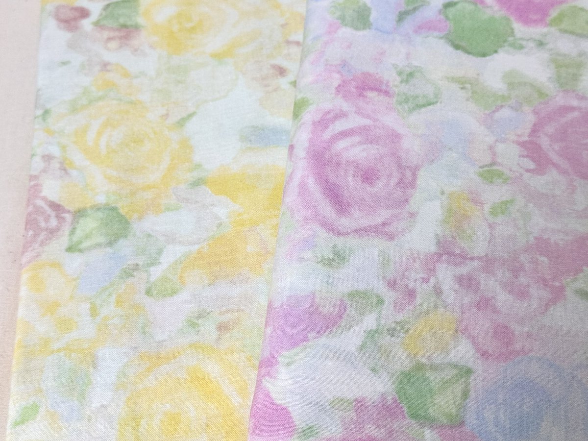 기나긴 공부를 끝내고 보니 사실상 이제 자기학습 시작이다. ㅠㅠ 근데 재밌어. 원단 이제 진짜 안사야지 하고 이사 후 원단을 꾸준히 사서 약간 원단 깔고 자야해 수준이지만 너무 예쁜데 어떻게 안사. 🥲 그래도 드디어 원단 만져보니까 너무 행복하다. 진짜 힐링이야.