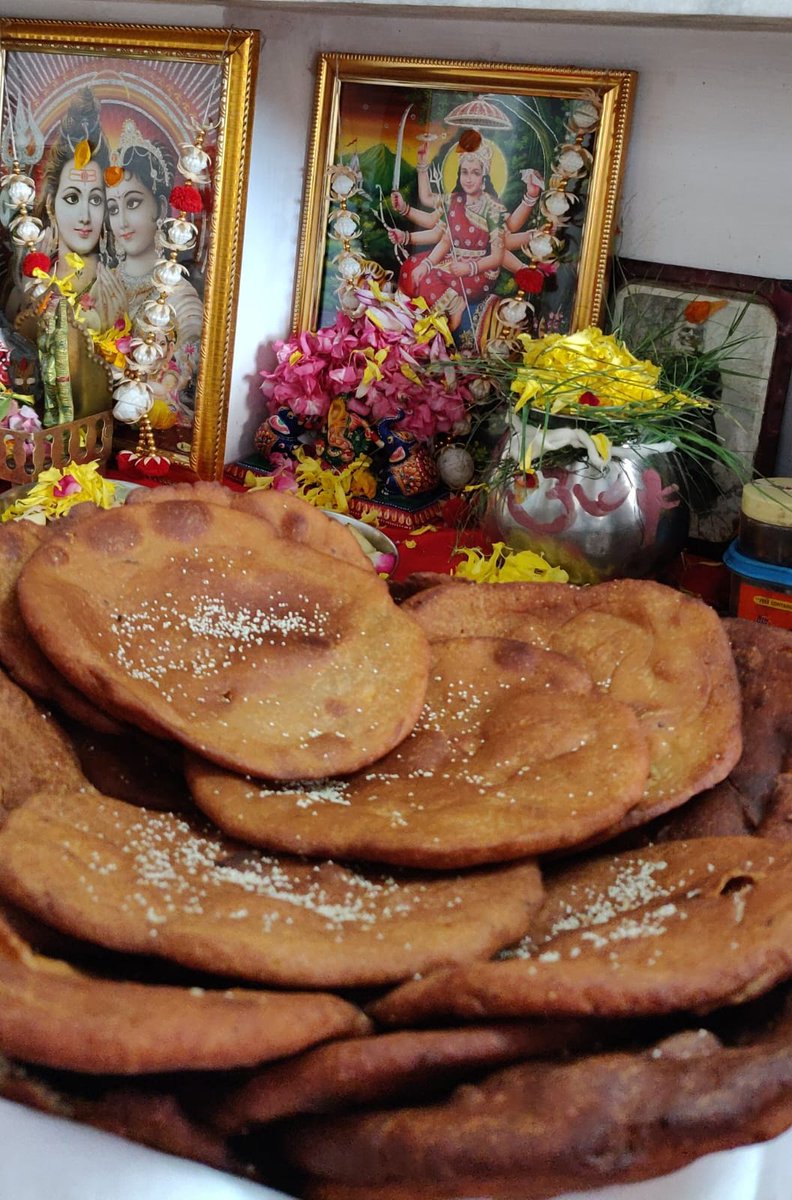 Javed Beigh (@javedbeigh) on Twitter photo PANN MUBARAK TO KASHMIRI HINDU COMMUNITY:
"Kashmir Valley's unique Hindu festival that is a mix of pre Vedic and post Vedic religious traditions"
"Pann in Koshur (Kashmiri language) literally means ‘thread".  The festival of Pann is celebrated to please Hindu Lord Ganesha & PANN MUBARAK TO KASHMIRI HINDU COMMUNITY:
"Kashmir Valley's unique Hindu festival that is a mix of pre Vedic and post Vedic religious traditions"
"Pann in Koshur (Kashmiri language) literally means ‘thread".  The festival of Pann is celebrated to please Hindu Lord Ganesha &