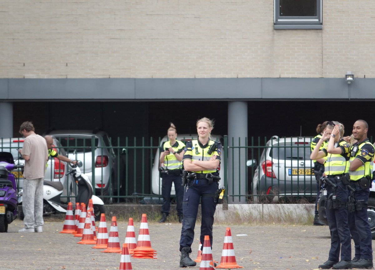 🚨👮‍♂️ Harde klappen bij verkeerscontrole Zwolle: drugs, rijbewijs kwijt en zelfs op het water gepakt → rtvfocuszwolle.nl/harde-klappen-…

#politie #nieuws #hardnieuws #zwolle