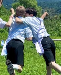 아니;; 이거 지금 봤는데 두 분 뽀뽀하시겠어요