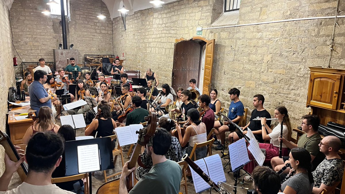 noticiasgob_na's tweet photo. La Joven Orquesta de #Pamplona lleva ritmos latinos a #Aibar, #Artajona y #Peralta, de la mano del Instituto Navarro de la Juventud

🔗https://t.co/5E6MiwboY8

@juventud_na https://t.co/Y0XLLhTbEG