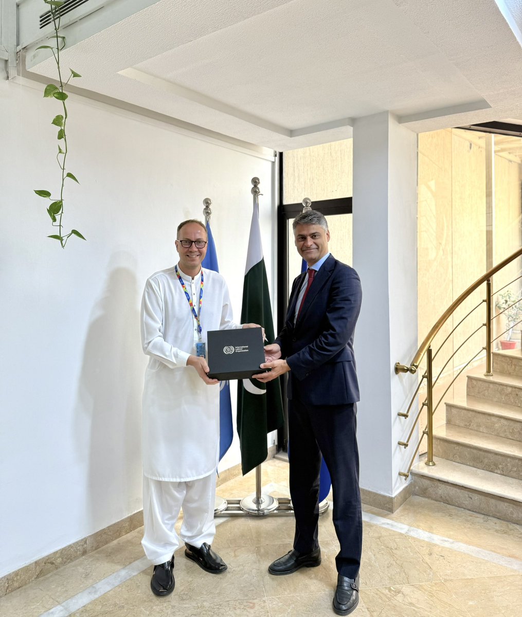 Happy to receive Mr Fuad Pashayev, new UNESCO Representative in Pakistan, at the ILO today. Great discussion on possible areas of collaboration between our two agencies, related to education, skills and decent work.