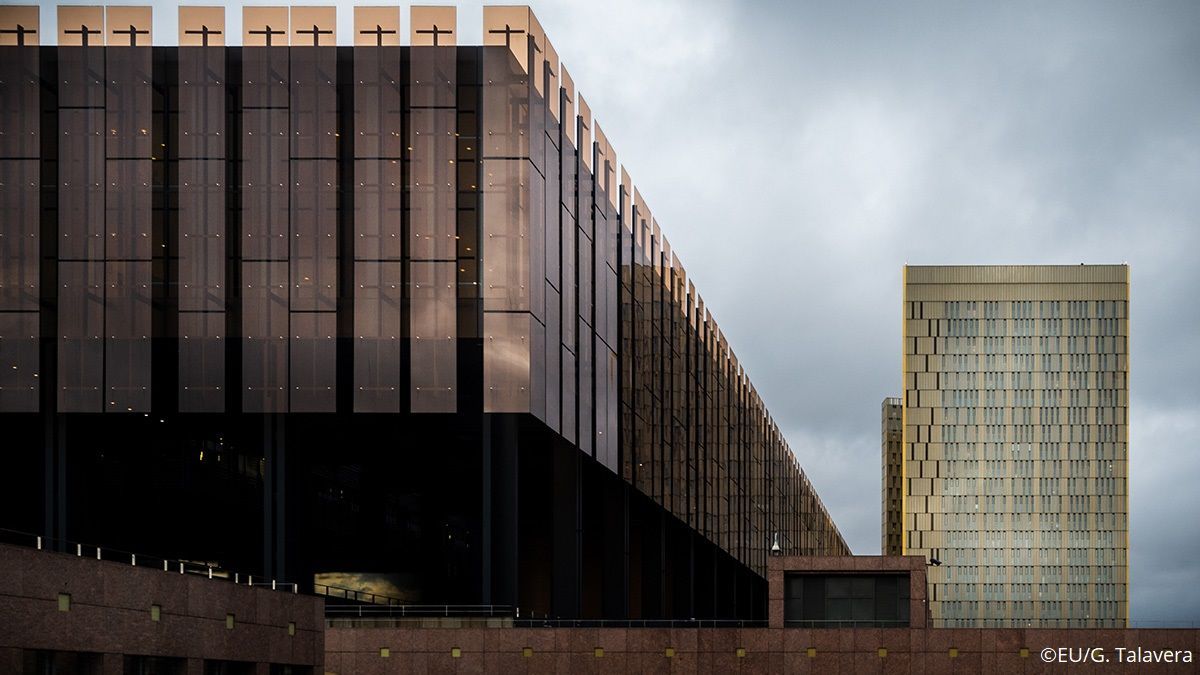 EUCourtPress's tweet image. #ECJHighlights 
⚖️ 03/09 (J): #DSA – action by @Zalando against its designation as a very large online platform (T-348/23)
⚖️ 03/09 (J): #PersonalData – transfer to the US &amp;amp; protection level (T-553/23)
⚖️ 04/09 (J): Enforcement of a sentence following a #EAW (C-305/22)