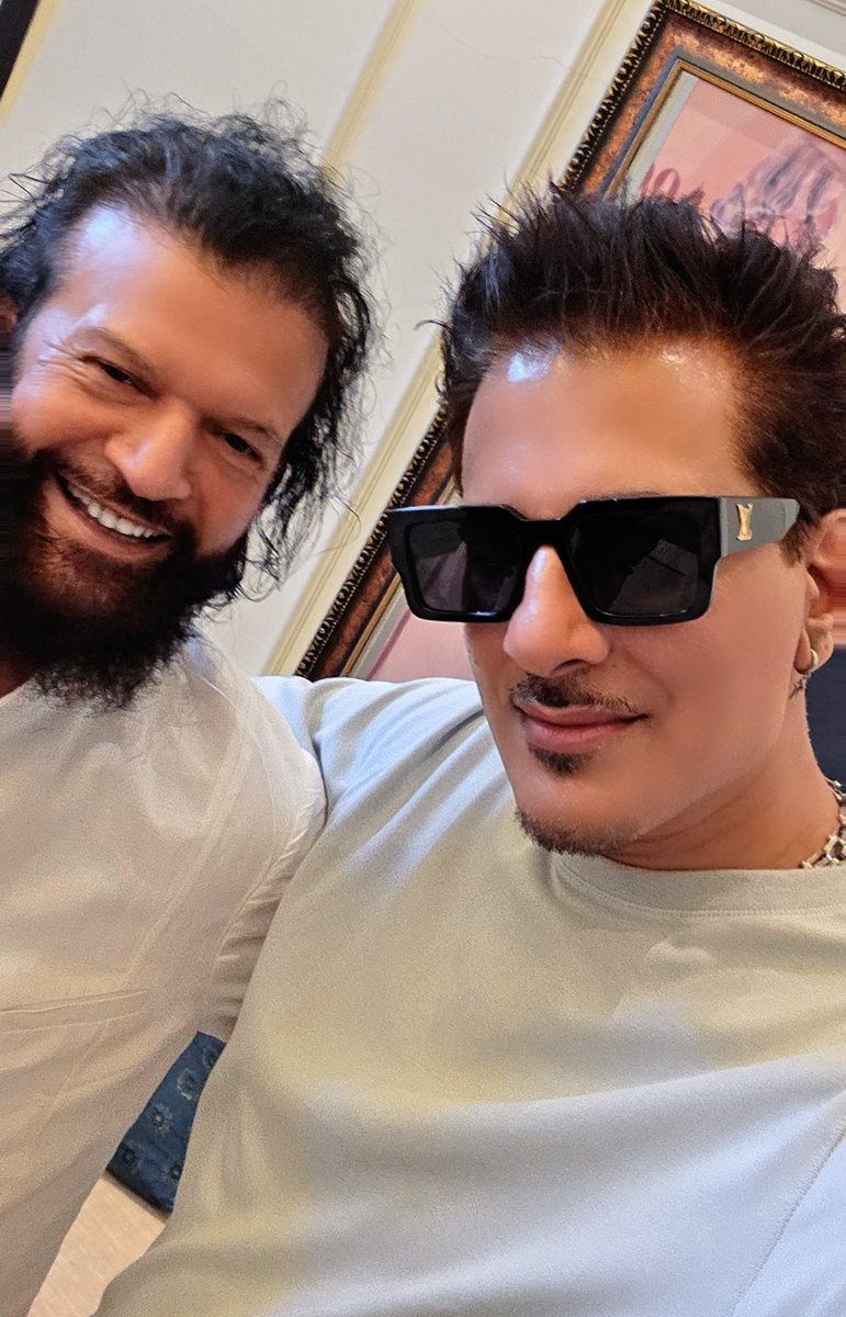 'Aaja Nachle' (Star Crazy 2) was 27 years ago with the legend <a href="/hansrajhansHRH/">Hans Raj Hans</a> !!!🙏 Having lunch at his residence in Jalandhar was great fun talking old times!!! #aajanachle